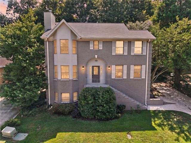 907 Heritage Hills, Decatur, GA 30033