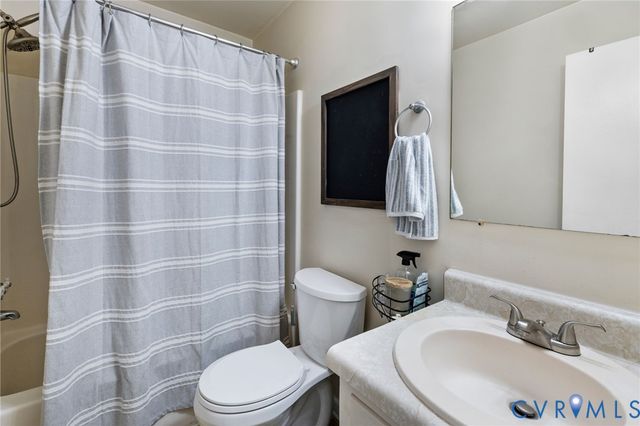 2916 Tinstree Dr, Chesterfield, VA 23834