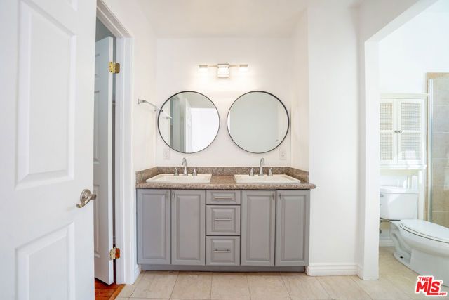 1030 S Norton Avenue 6, Los Angeles, CA 90019