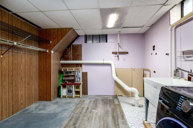 904 60th Street, Grand Rapids, MI 49508