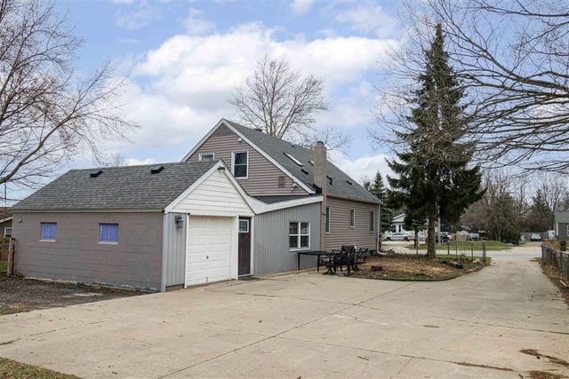 904 60th Street, Grand Rapids, MI 49508