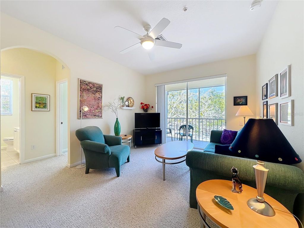 Image 15 of property listing at 6100 STEVENSON DRIVE 306, Orlando, FL 32835
