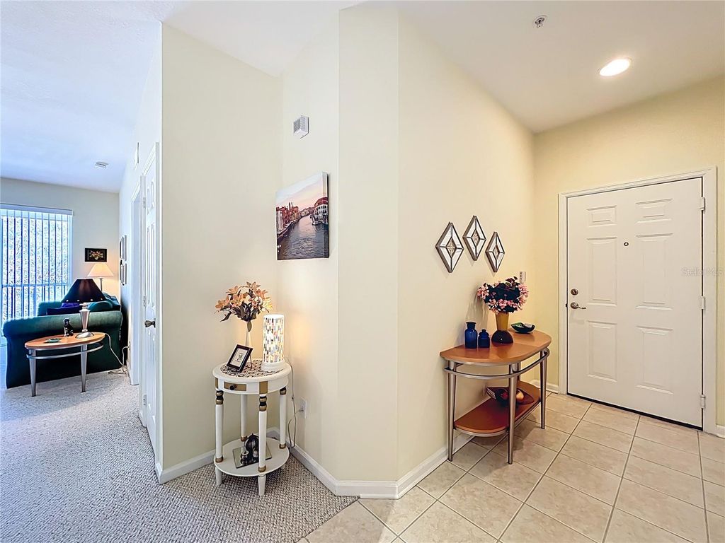 Image 9 of property listing at 6100 STEVENSON DRIVE 306, Orlando, FL 32835