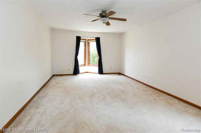 22200 Heatheridge, Farmington, MI 48167
