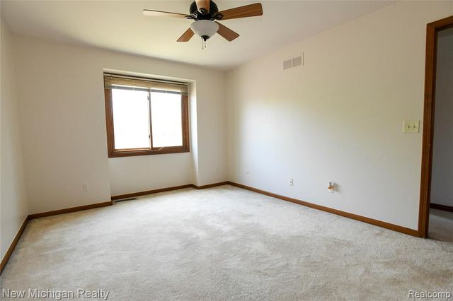 22200 Heatheridge, Farmington, MI 48167