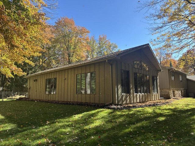 450 Marnie Lane, Peshtigo, WI 54157