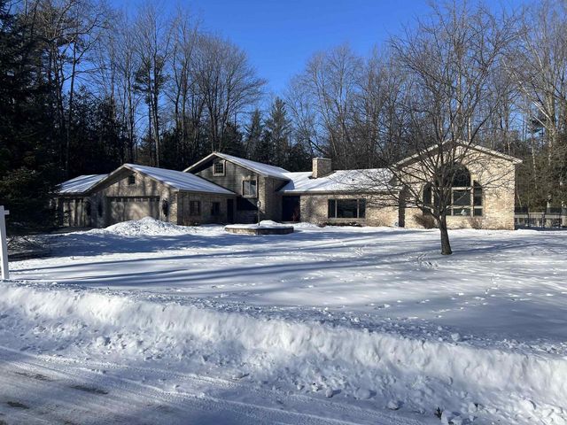 450 Marnie Lane, Peshtigo, WI 54157