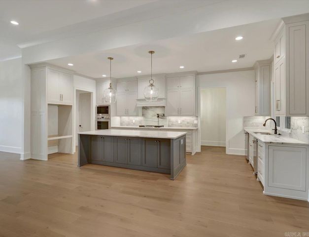 217 Gardens Gate Circle, Hot Springs, AR 71913