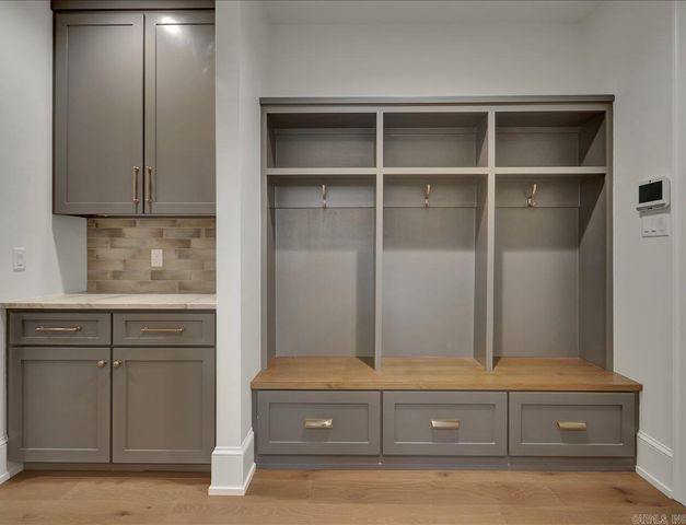 217 Gardens Gate Circle, Hot Springs, AR 71913