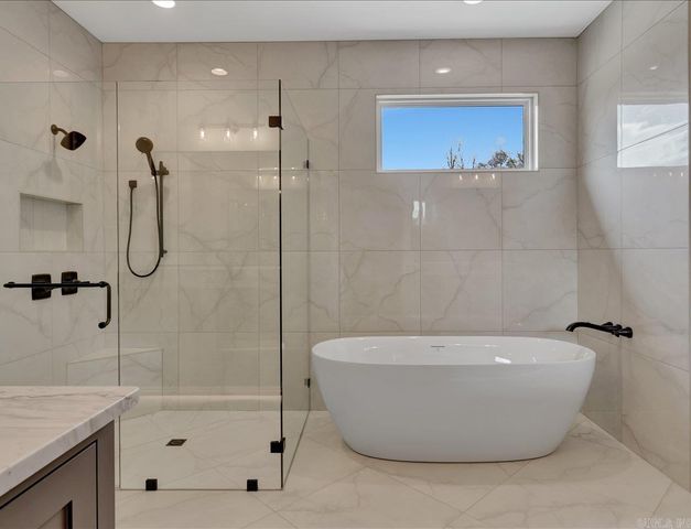 217 Gardens Gate Circle, Hot Springs, AR 71913