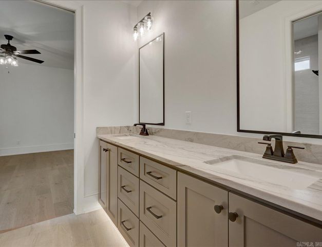 217 Gardens Gate Circle, Hot Springs, AR 71913