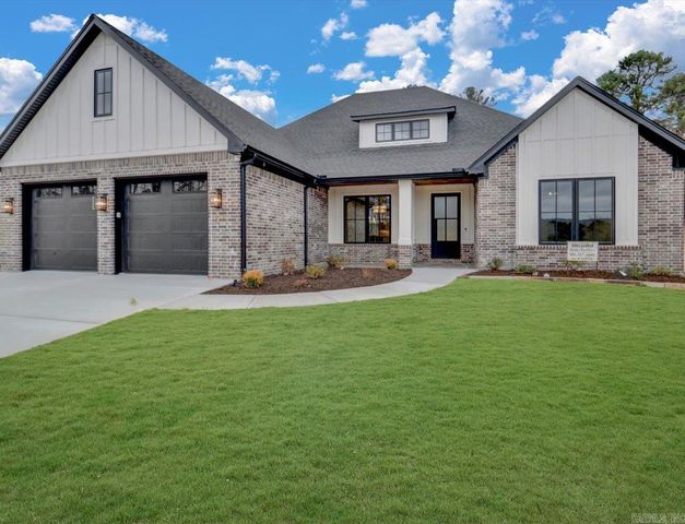 217 Gardens Gate Circle, Hot Springs, AR 71913