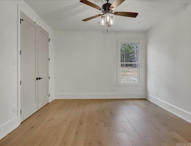 217 Gardens Gate Circle, Hot Springs, AR 71913