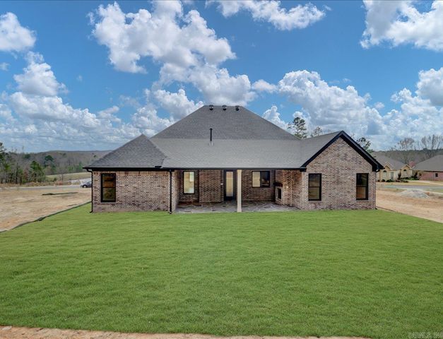 217 Gardens Gate Circle, Hot Springs, AR 71913