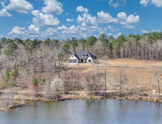 217 Gardens Gate Circle, Hot Springs, AR 71913