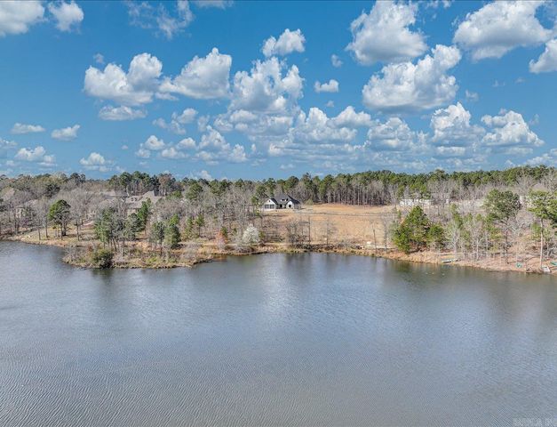 217 Gardens Gate Circle, Hot Springs, AR 71913