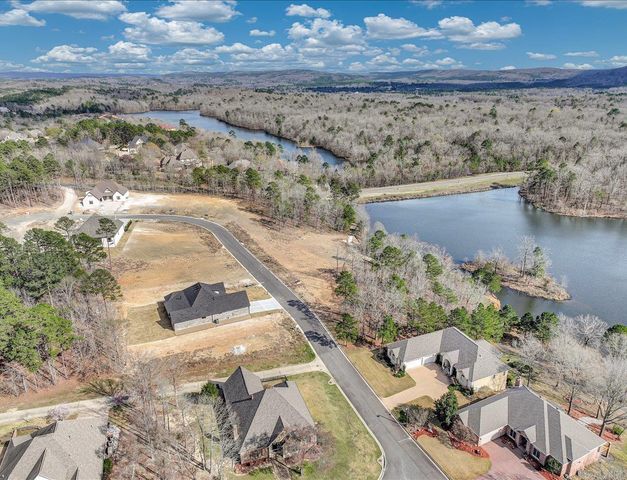 217 Gardens Gate Circle, Hot Springs, AR 71913