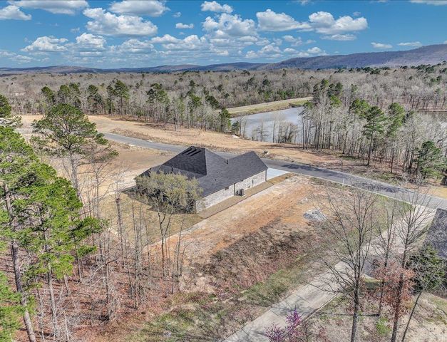 217 Gardens Gate Circle, Hot Springs, AR 71913