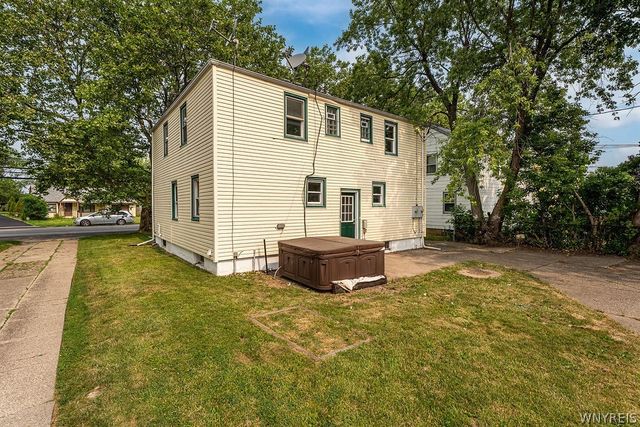981 Beach Road, Cheektowaga, NY 14225
