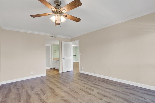 1036 US-1 221, North Palm Beach, FL 33408