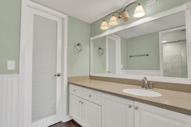 1036 US-1 221, North Palm Beach, FL 33408