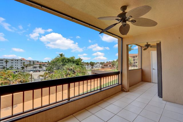 1036 US-1 221, North Palm Beach, FL 33408