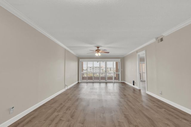 1036 US-1 221, North Palm Beach, FL 33408