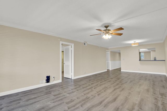 1036 US-1 221, North Palm Beach, FL 33408