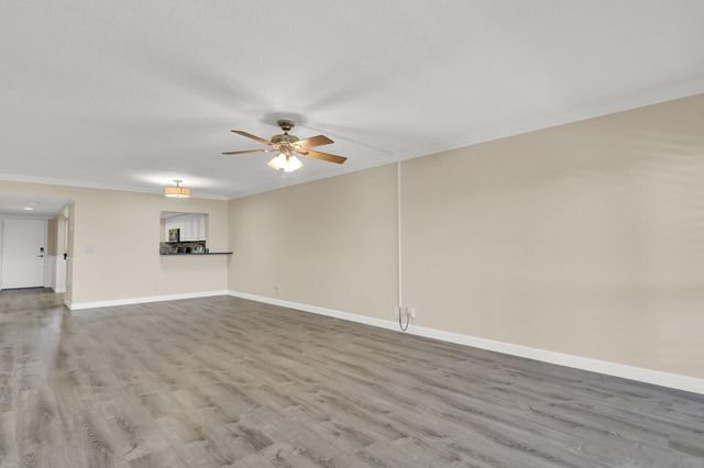1036 US-1 221, North Palm Beach, FL 33408