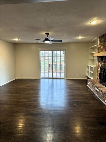 406 Melrose Street, Liberty, MO 64068