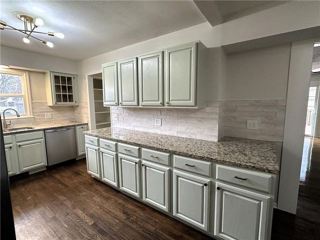 406 Melrose Street, Liberty, MO 64068