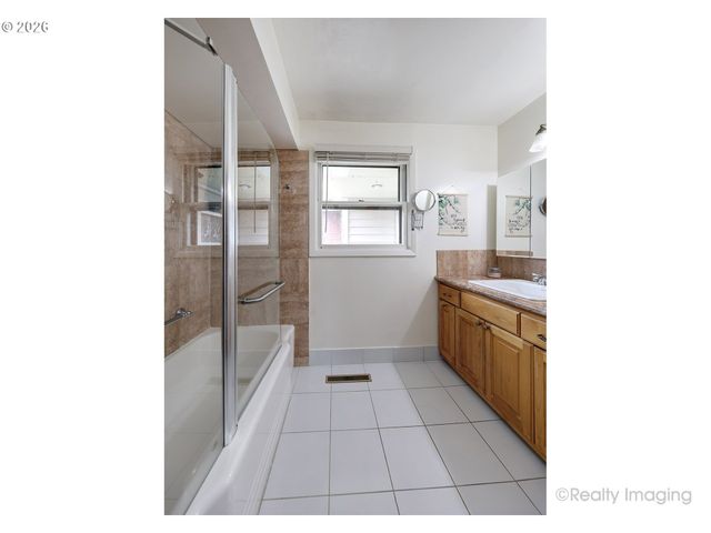 415 Ne 116TH Pl, Portland, OR 97220