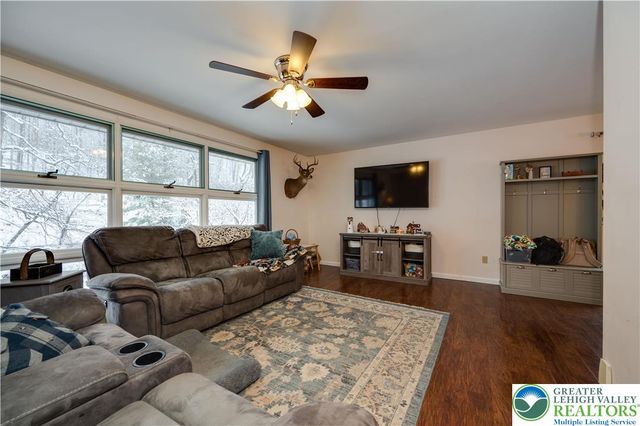 6838 Lime Kiln Road, Washington Twp, PA 18080