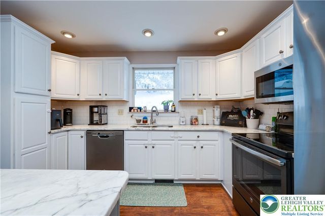 6838 Lime Kiln Road, Washington Twp, PA 18080