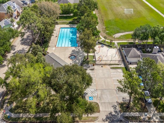 12910 Fox Brush Lane, Houston, TX 77041