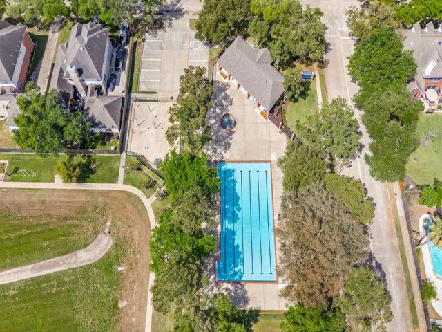 12910 Fox Brush Lane, Houston, TX 77041