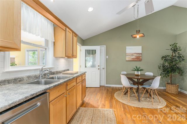 207 Christina Court, Asheville, NC 28806