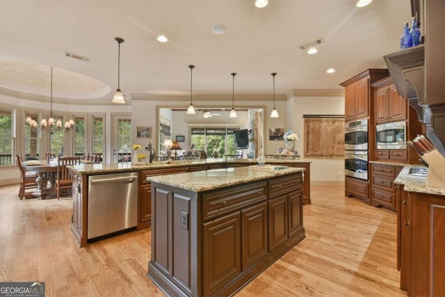 5038 Pointer Ridge, Flowery Branch, GA 30542