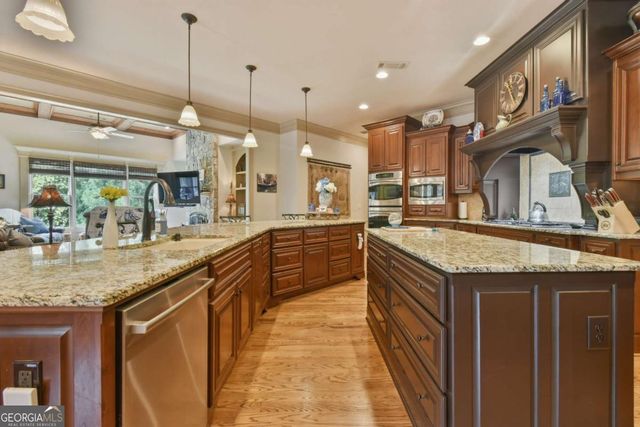 5038 Pointer Ridge, Flowery Branch, GA 30542