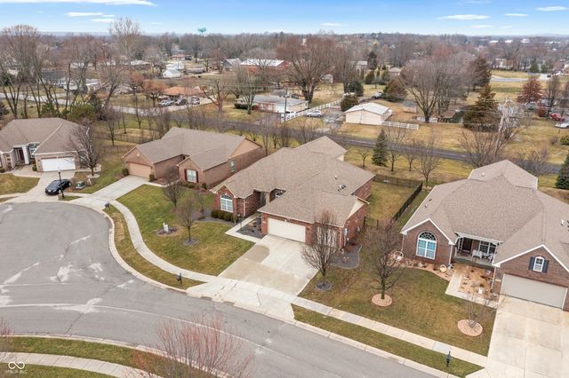 4734 Shady Ridge Row, Greenwood, IN 46143