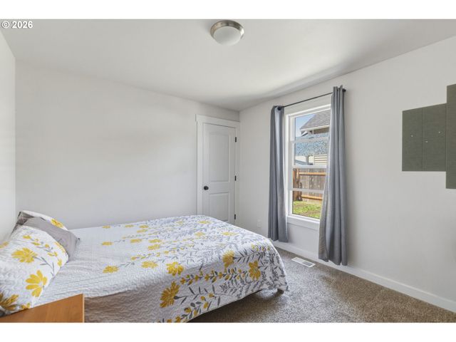 112 S GOLD St, Centralia, WA 98531