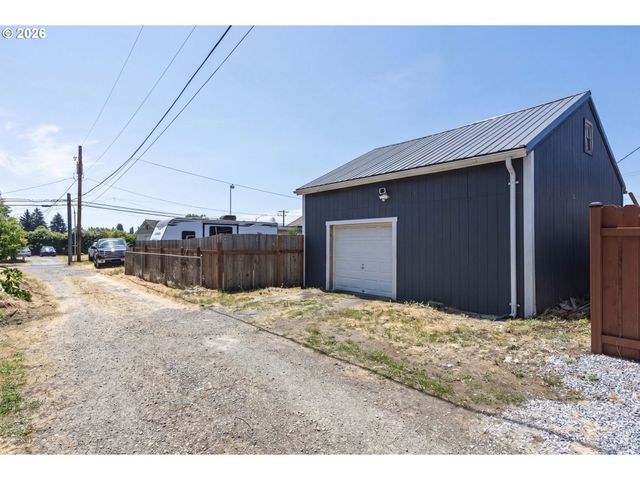 112 S GOLD St, Centralia, WA 98531