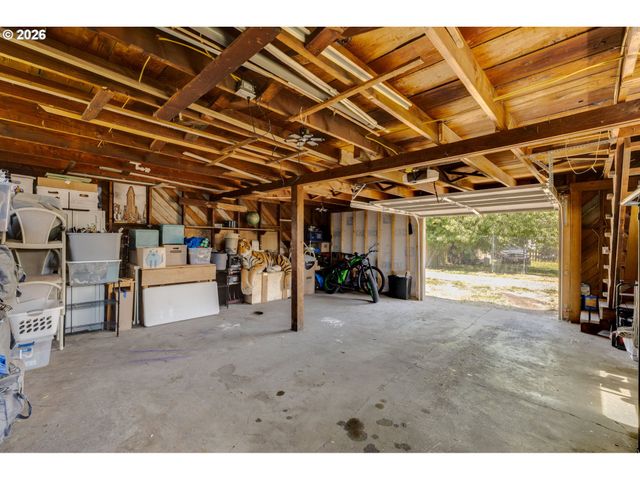 112 S GOLD St, Centralia, WA 98531