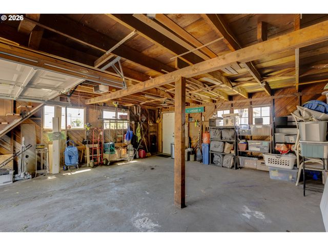 112 S GOLD St, Centralia, WA 98531