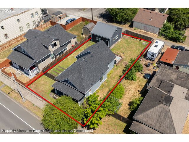 112 S GOLD St, Centralia, WA 98531