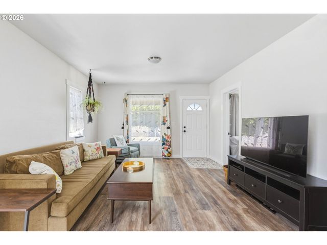 112 S GOLD St, Centralia, WA 98531