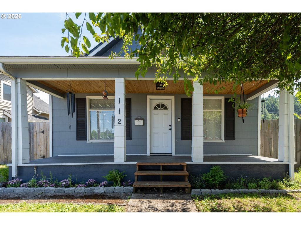 112 S GOLD St, Centralia, WA 98531