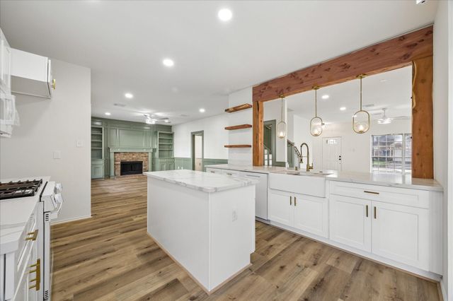 2001 Tipperary Drive, Deer Park, TX 77536