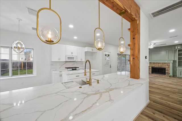 2001 Tipperary Drive, Deer Park, TX 77536