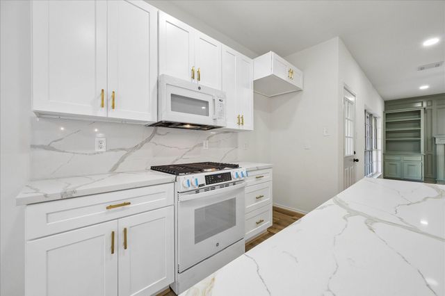 2001 Tipperary Drive, Deer Park, TX 77536